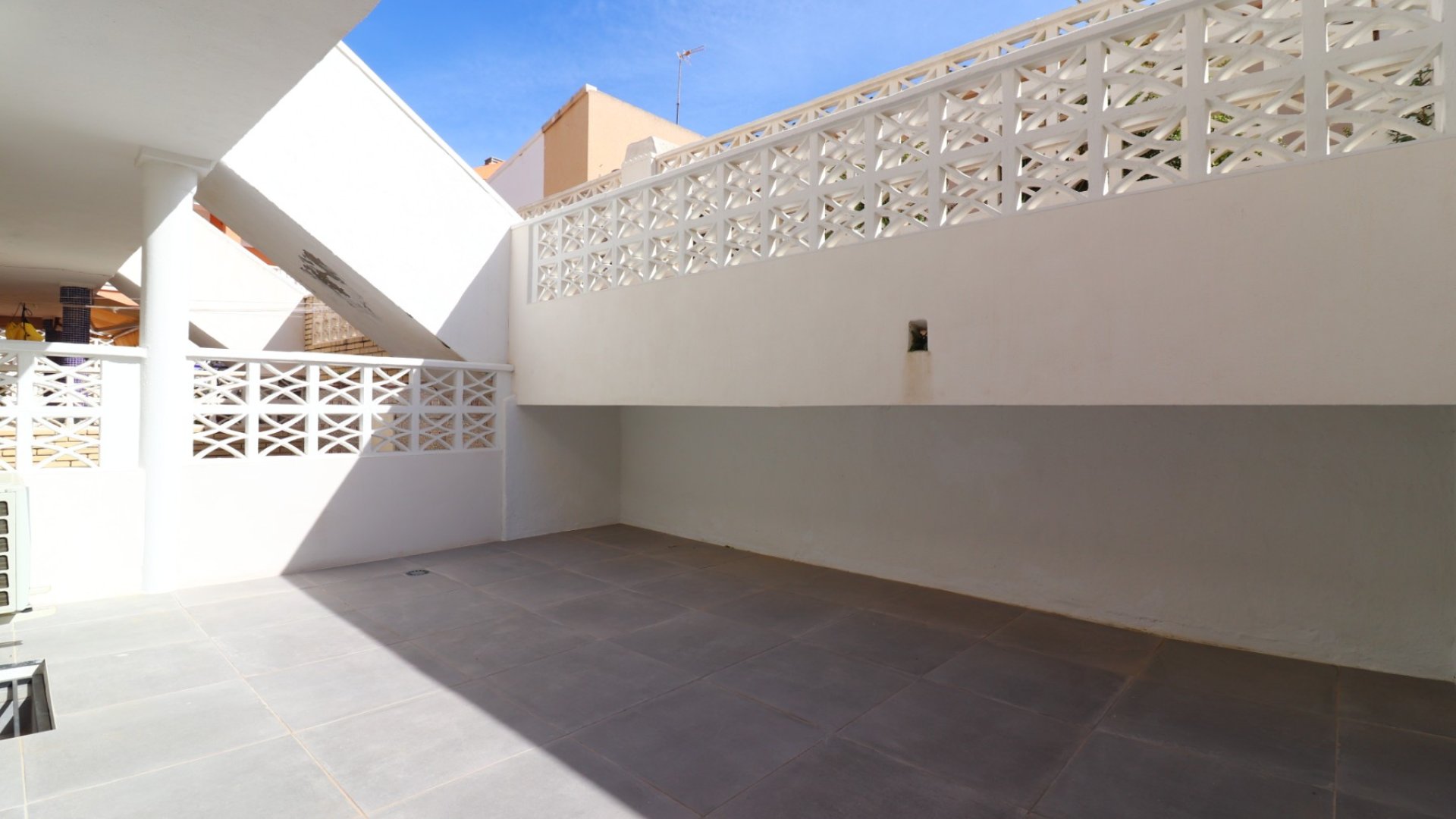 Reventa - Apartamentos -
Torrevieja - Torre la mata