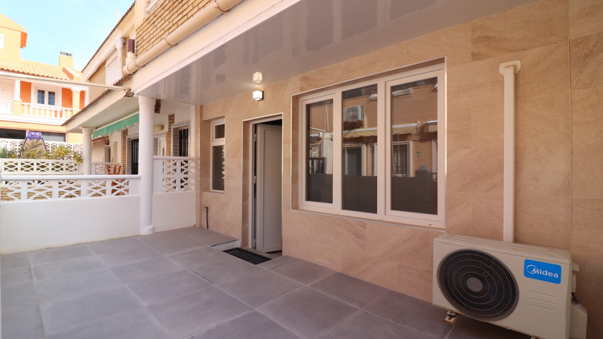 Reventa - Apartamentos -
Torrevieja - Torre la mata