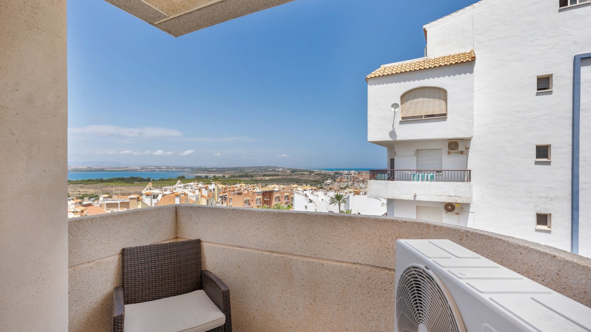 Reventa - Apartamentos -
Torrevieja - Torreblanca