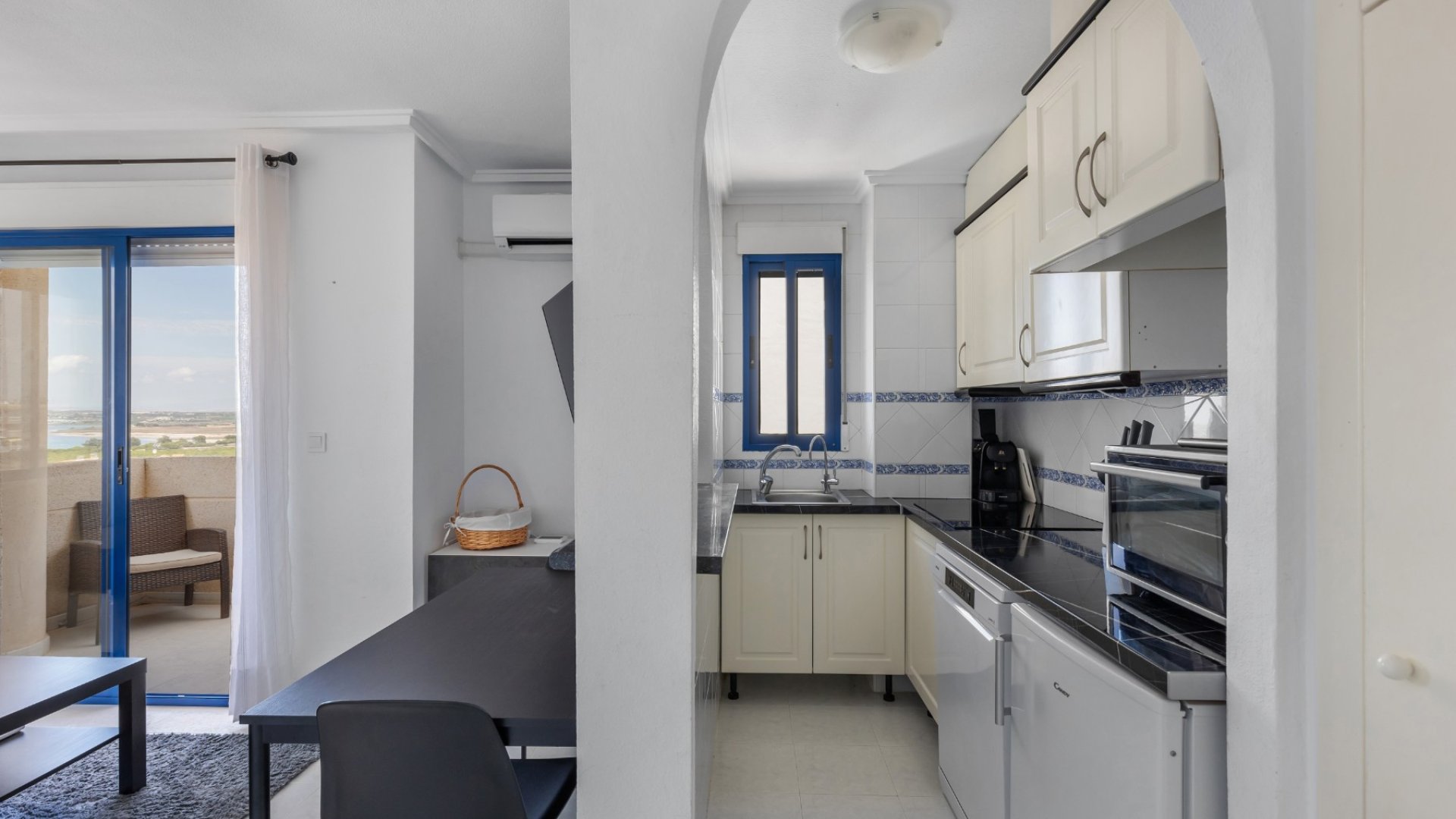 Reventa - Apartamentos -
Torrevieja - Torreblanca