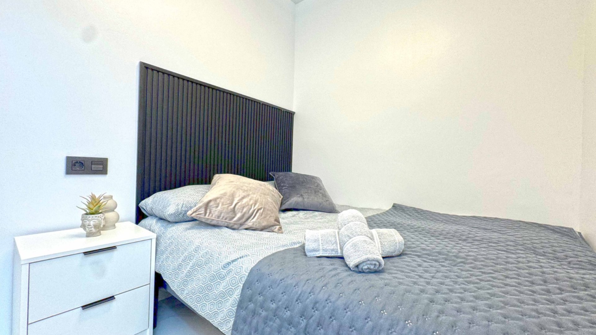Reventa - Apartamentos -
Torrevieja - Torrelamata - La Mata