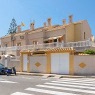 Reventa - Apartamentos -
Torrevieja - Zona los Frutales