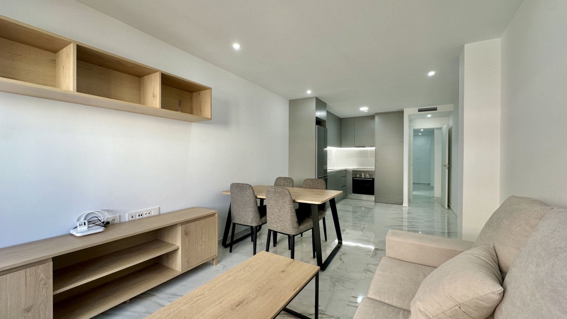 Reventa - Apartamentos -
Torrevieja