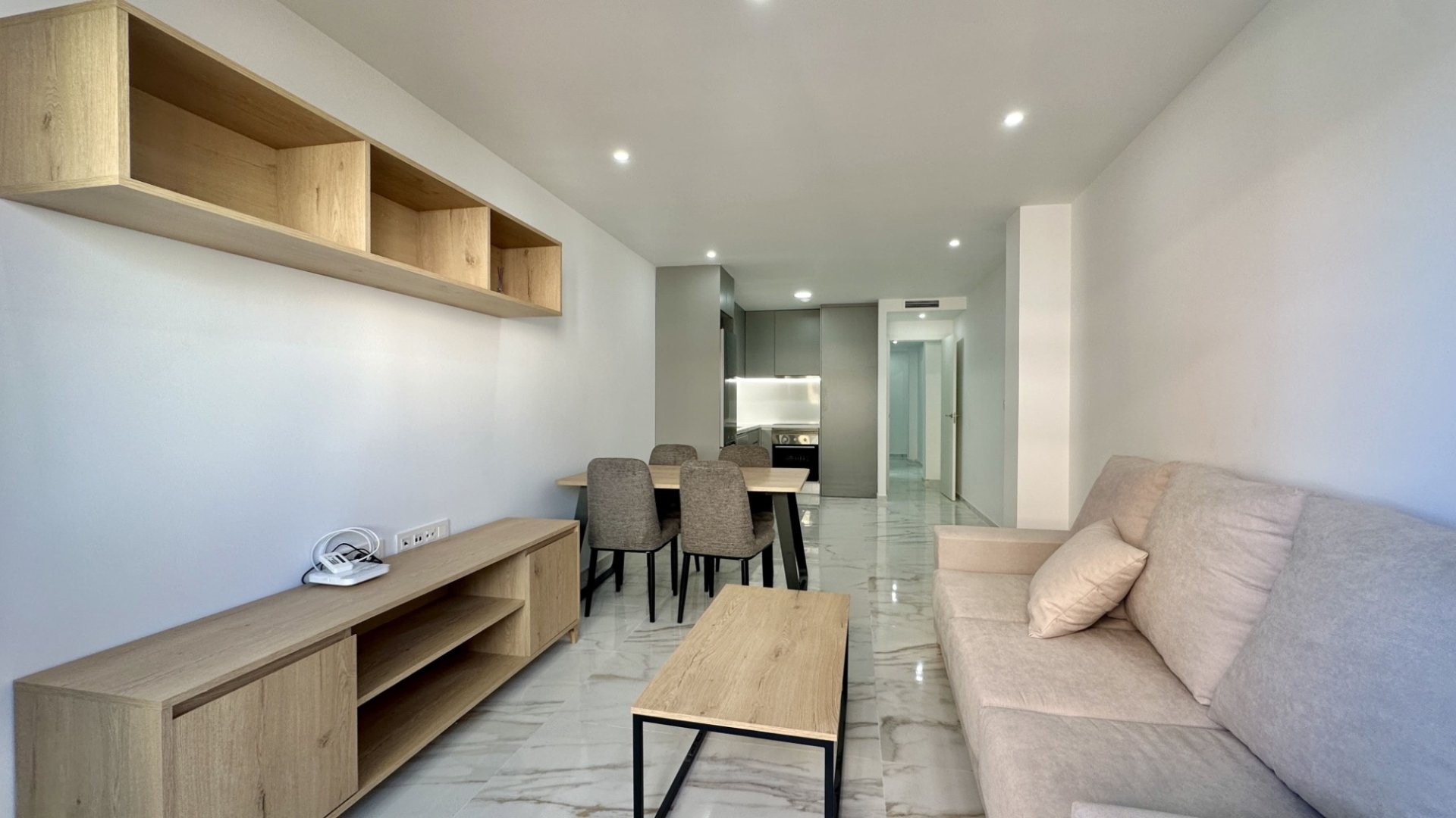 Reventa - Apartamentos -
Torrevieja