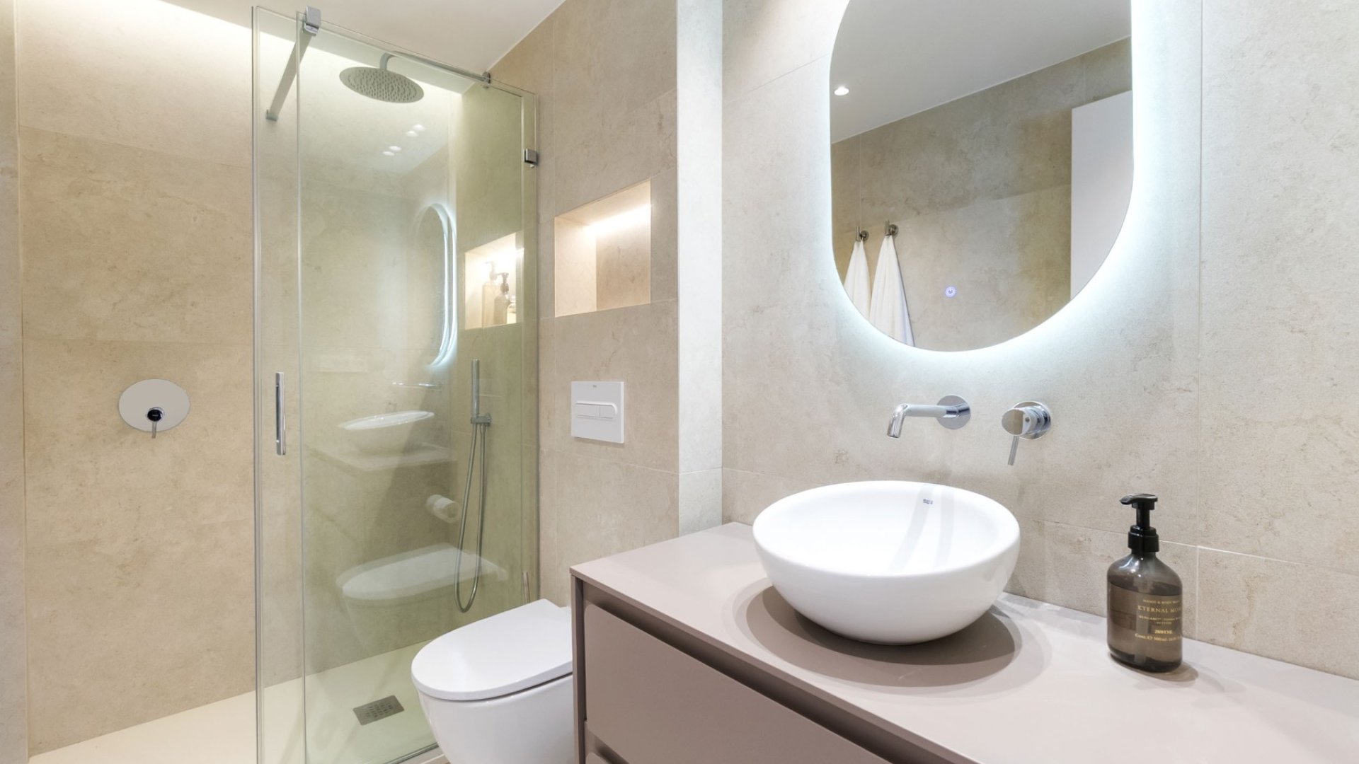 Reventa - Apartamentos -
Torrevieja