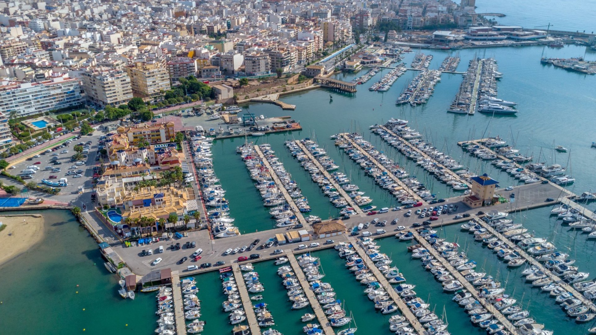 Reventa - Apartamentos -
Torrevieja