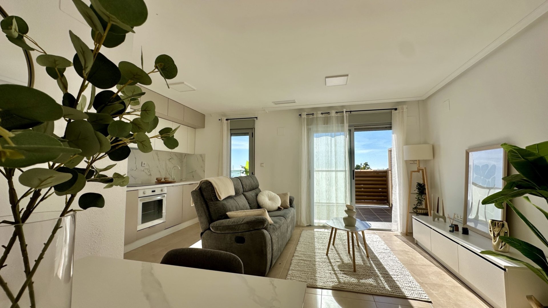 Reventa - Apartamentos -
Torrevieja