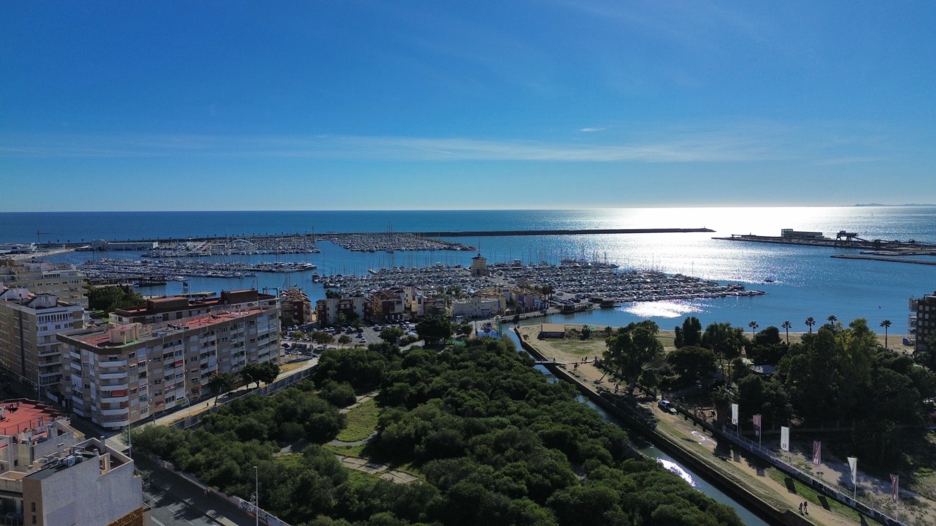 Reventa - Apartamentos -
Torrevieja