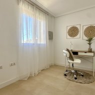 Reventa - Apartamentos -
Torrevieja