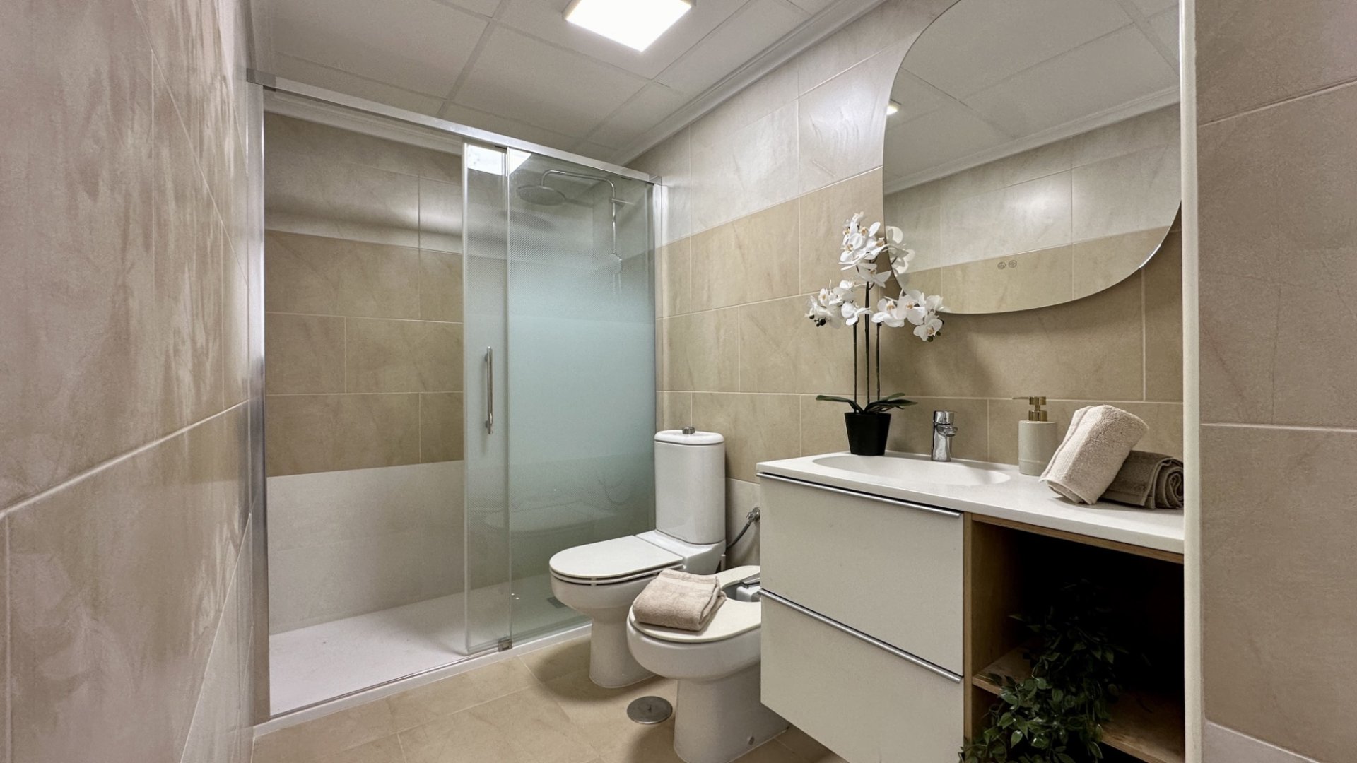 Reventa - Apartamentos -
Torrevieja