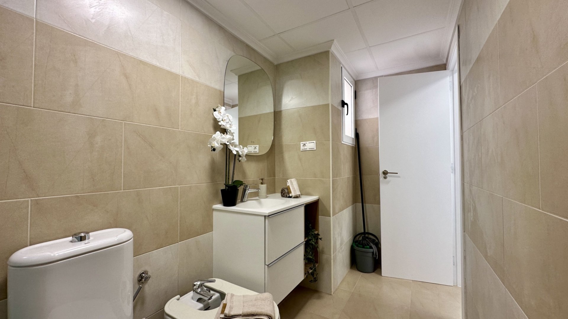 Reventa - Apartamentos -
Torrevieja