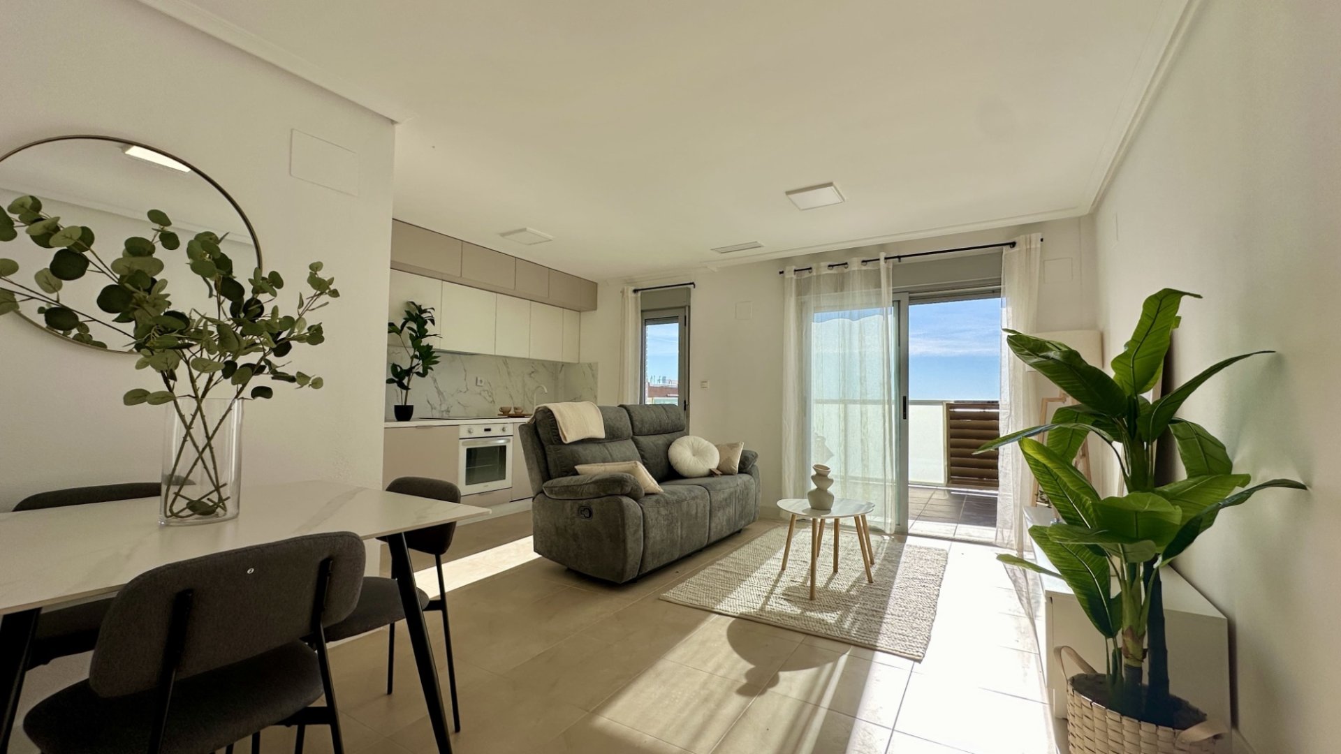Reventa - Apartamentos -
Torrevieja
