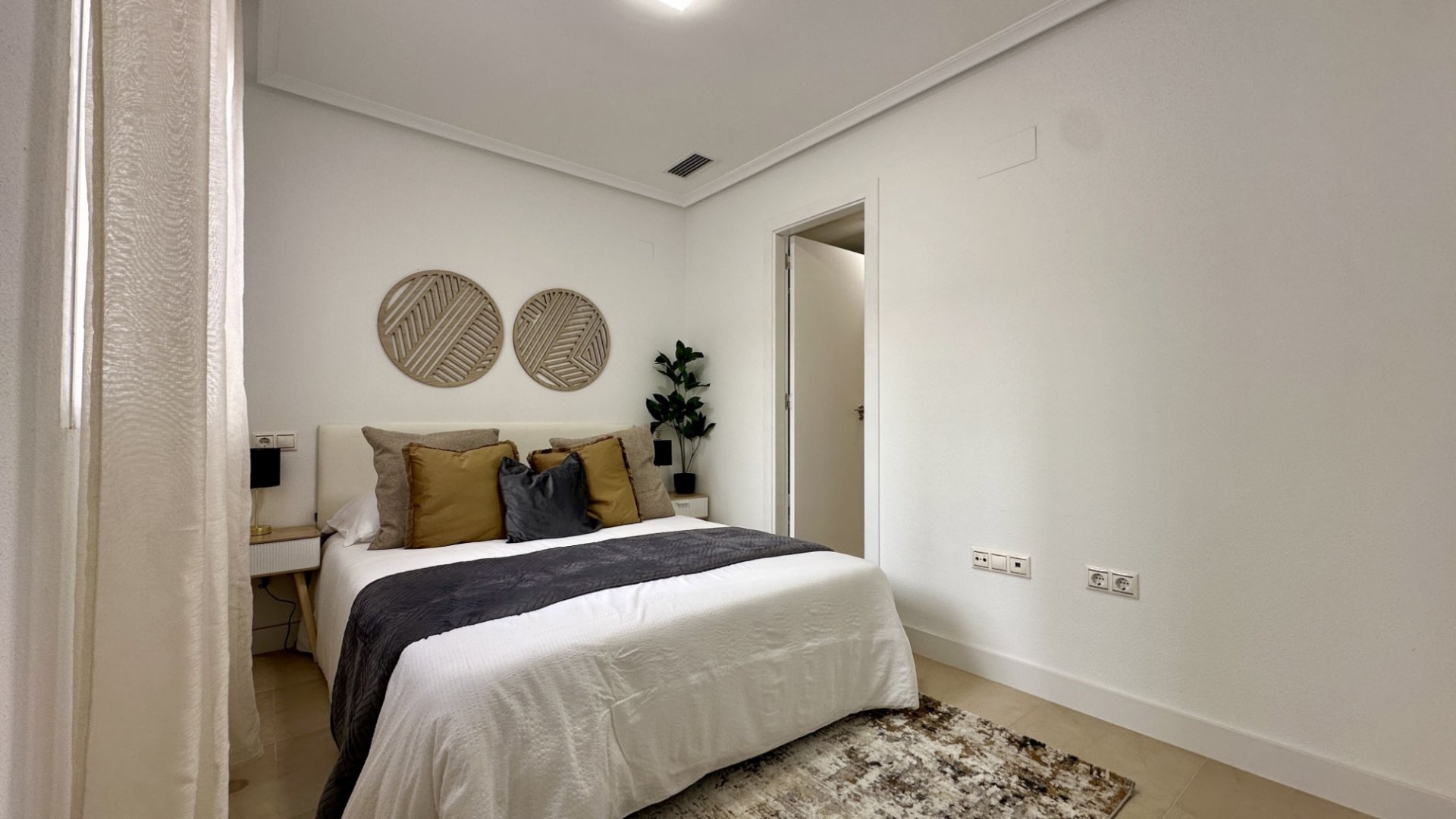 Reventa - Apartamentos -
Torrevieja