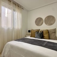 Reventa - Apartamentos -
Torrevieja