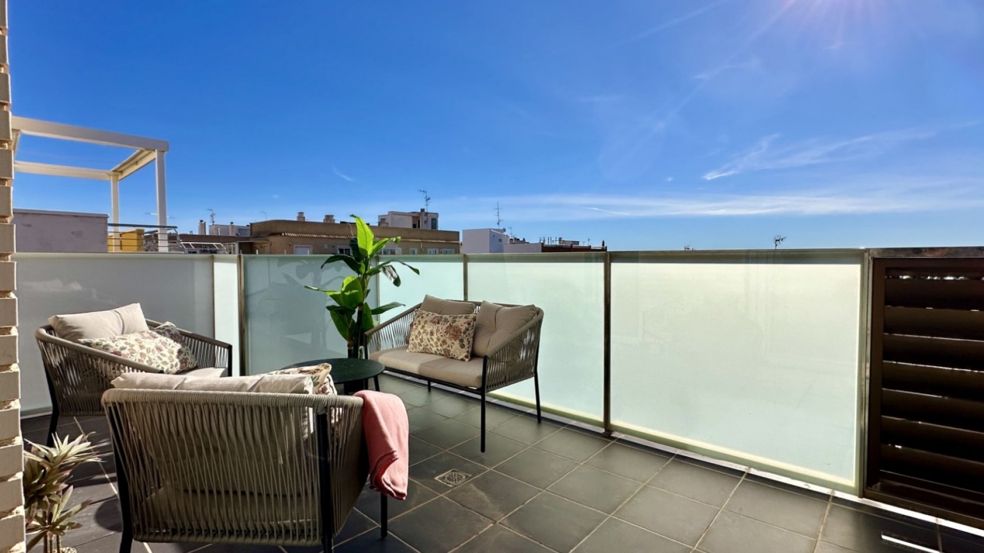 Reventa - Apartamentos -
Torrevieja