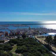 Reventa - Apartamentos -
Torrevieja