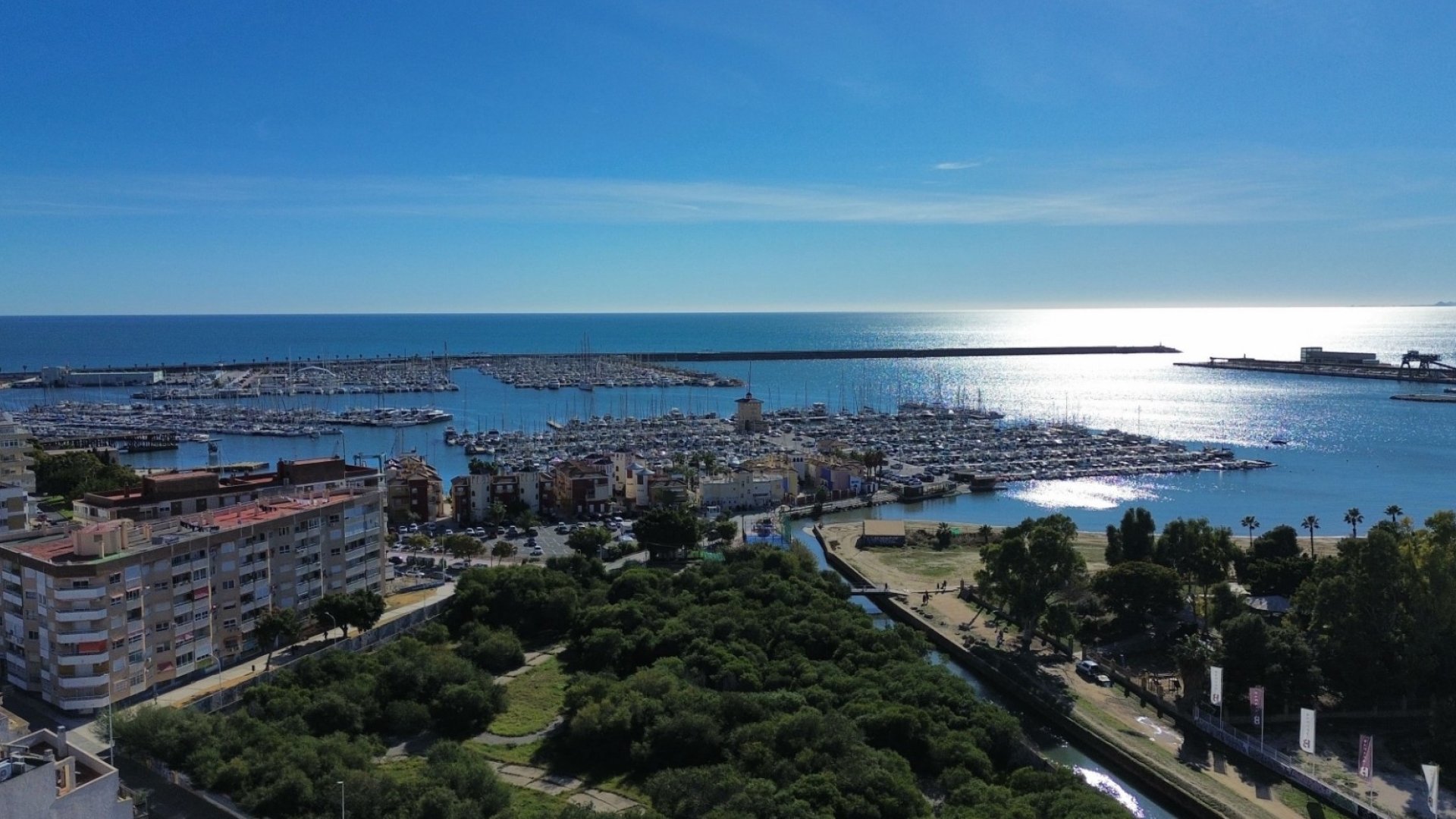 Reventa - Apartamentos -
Torrevieja