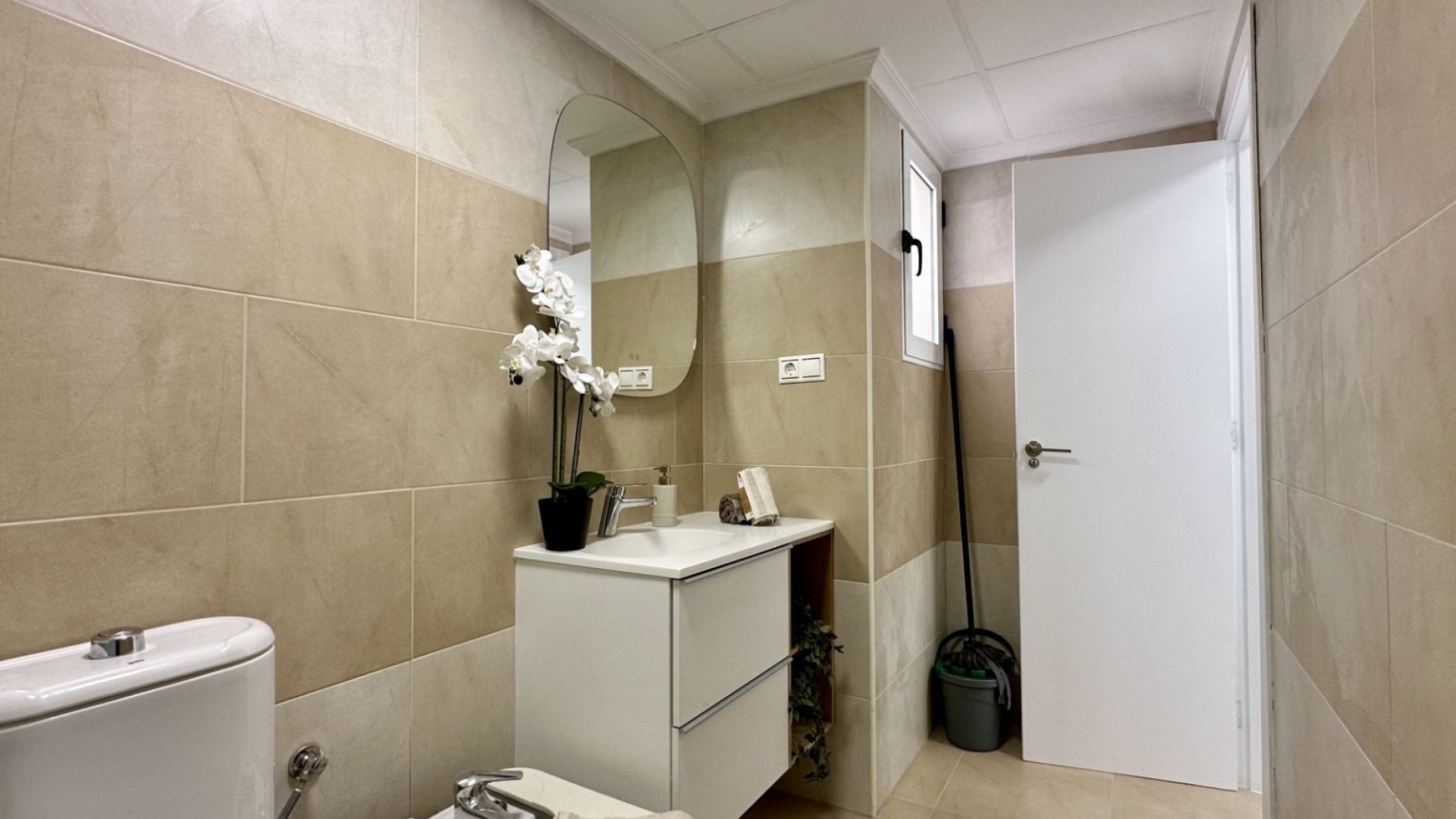 Reventa - Apartamentos -
Torrevieja