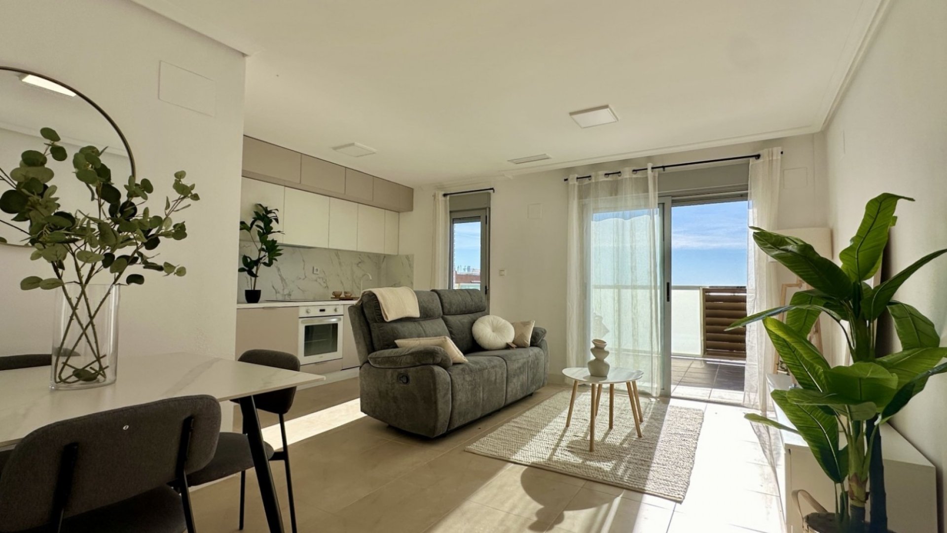 Reventa - Apartamentos -
Torrevieja