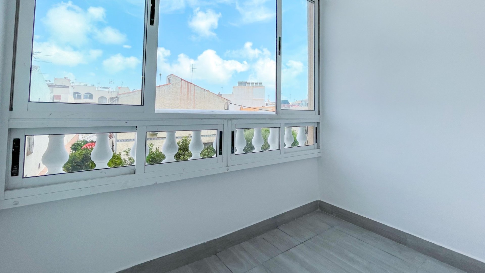 Reventa - Apartamentos -
Torrevieja
