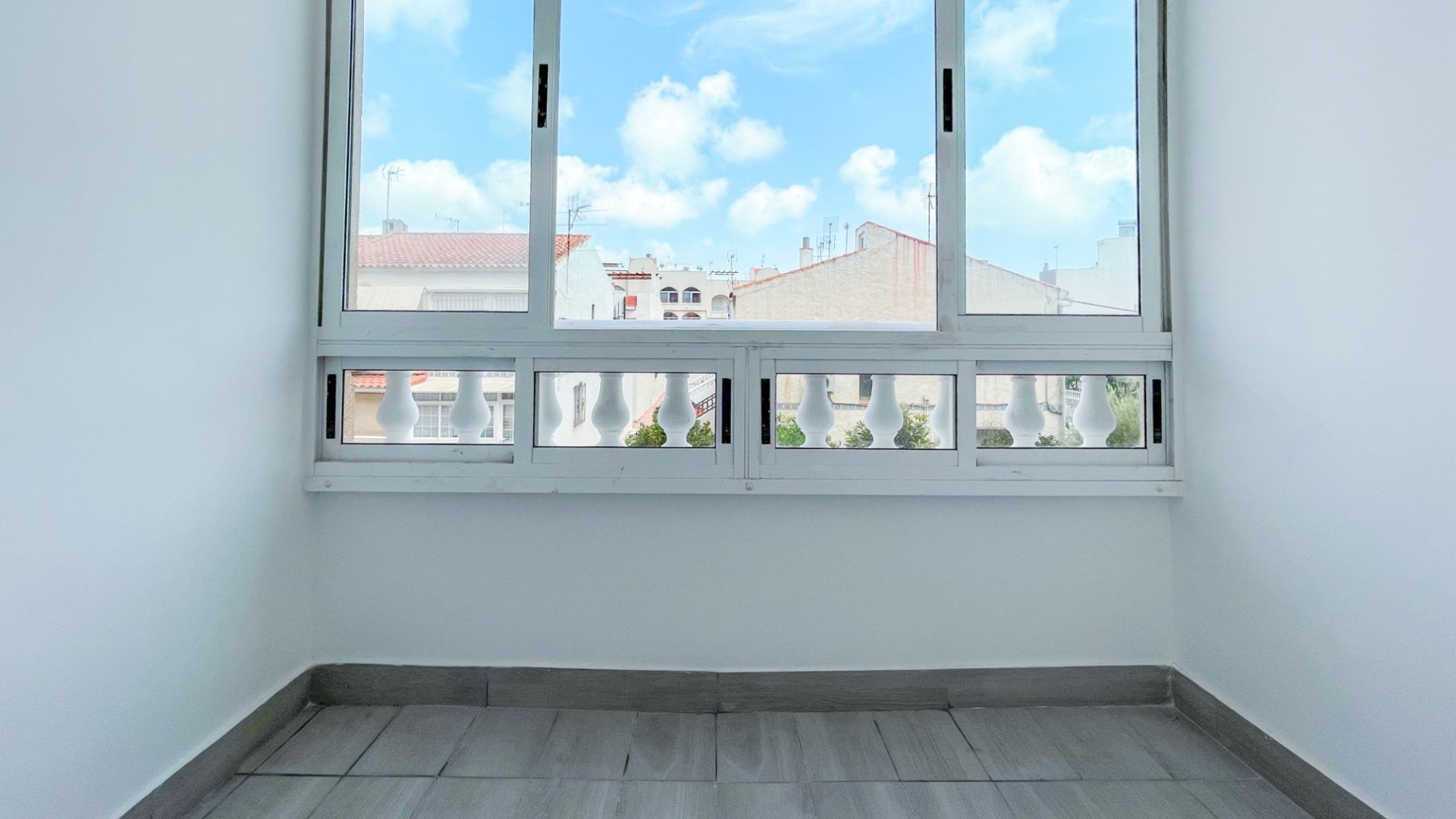Reventa - Apartamentos -
Torrevieja
