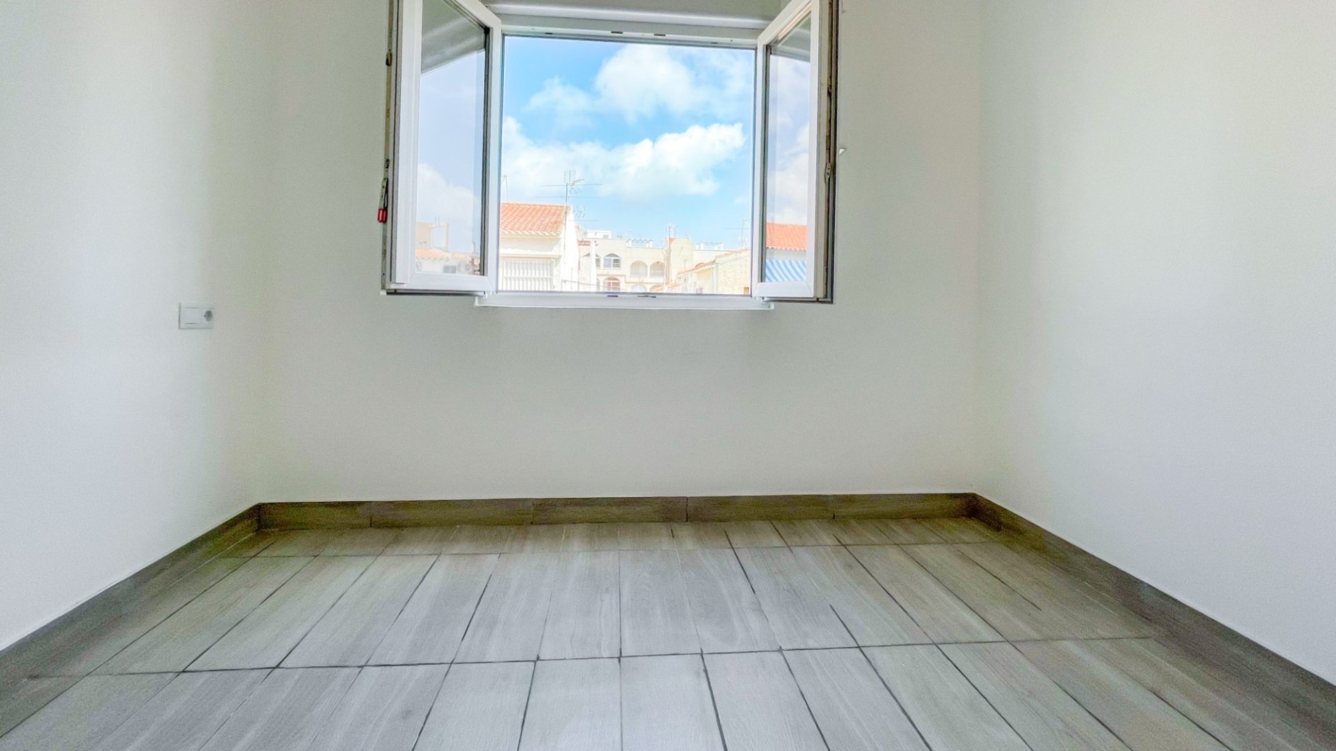 Reventa - Apartamentos -
Torrevieja