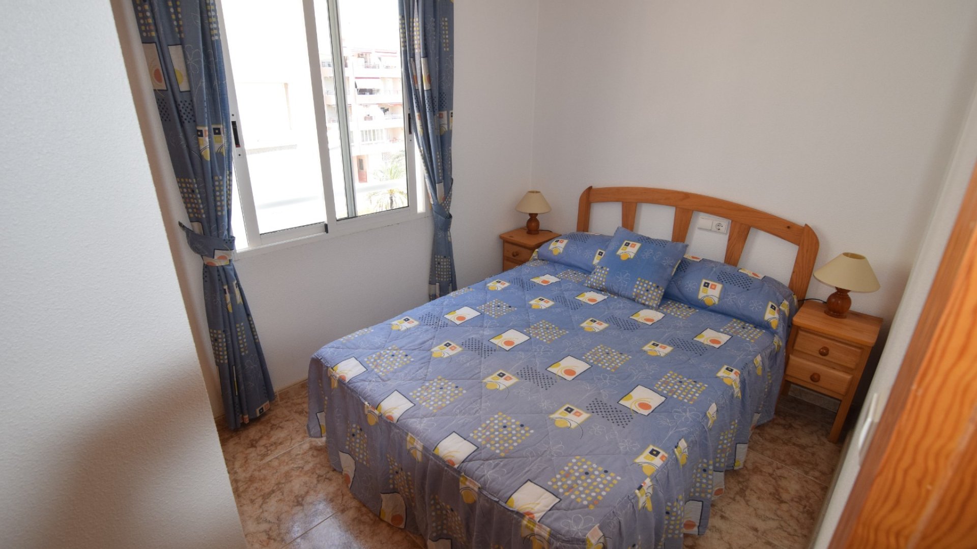 Reventa - Apartamentos -
Torrevieja