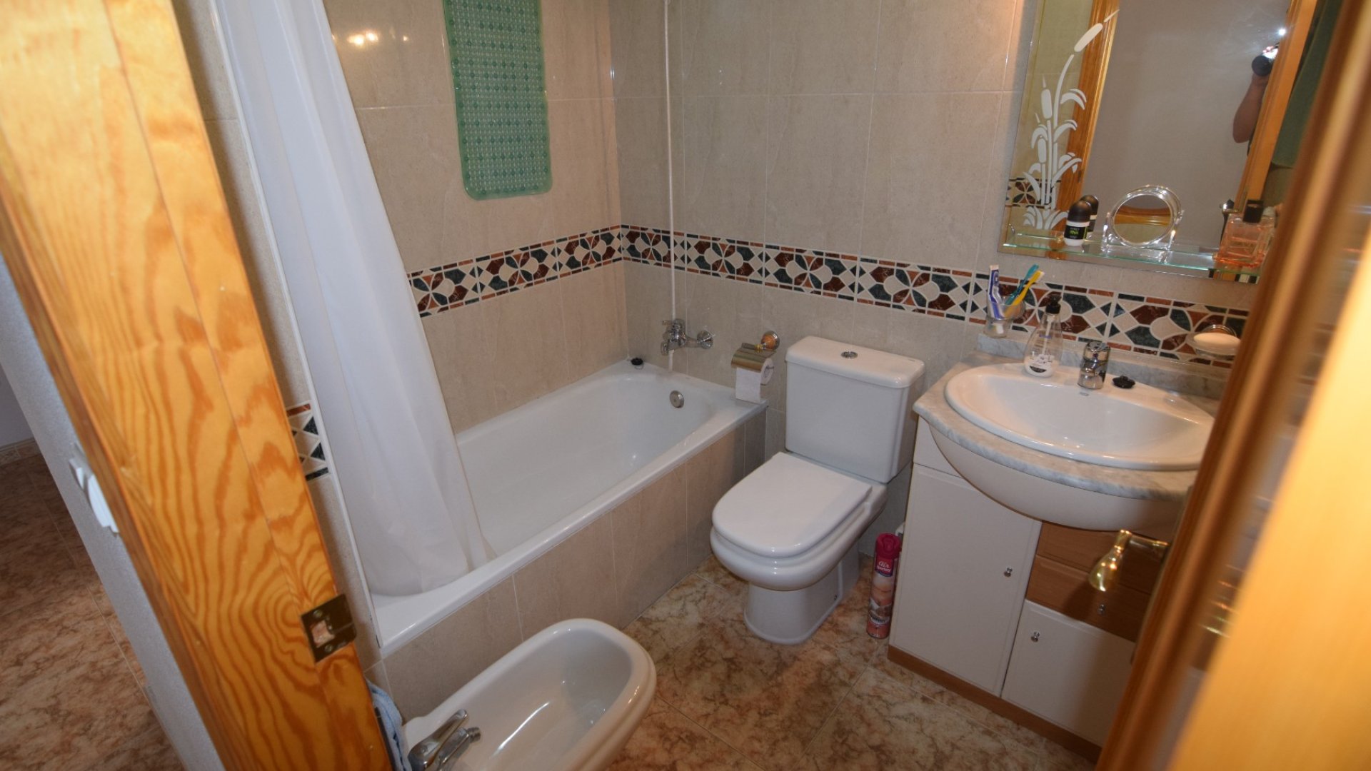 Reventa - Apartamentos -
Torrevieja