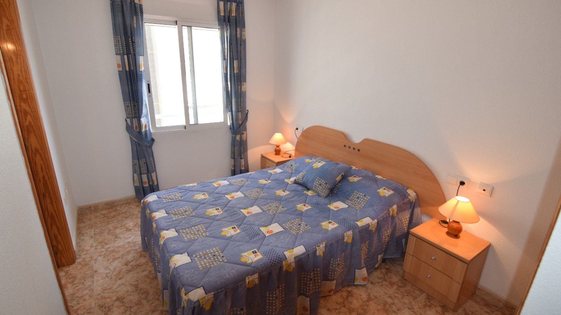 Reventa - Apartamentos -
Torrevieja