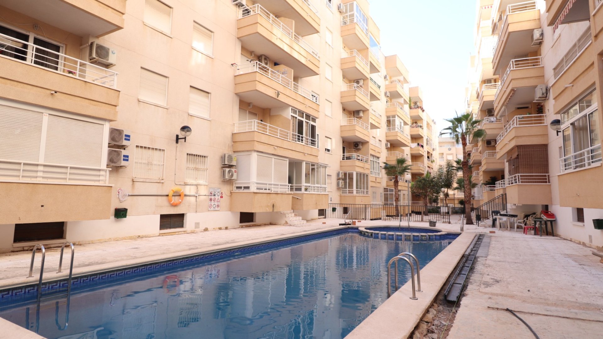 Reventa - Apartamentos -
Torrevieja