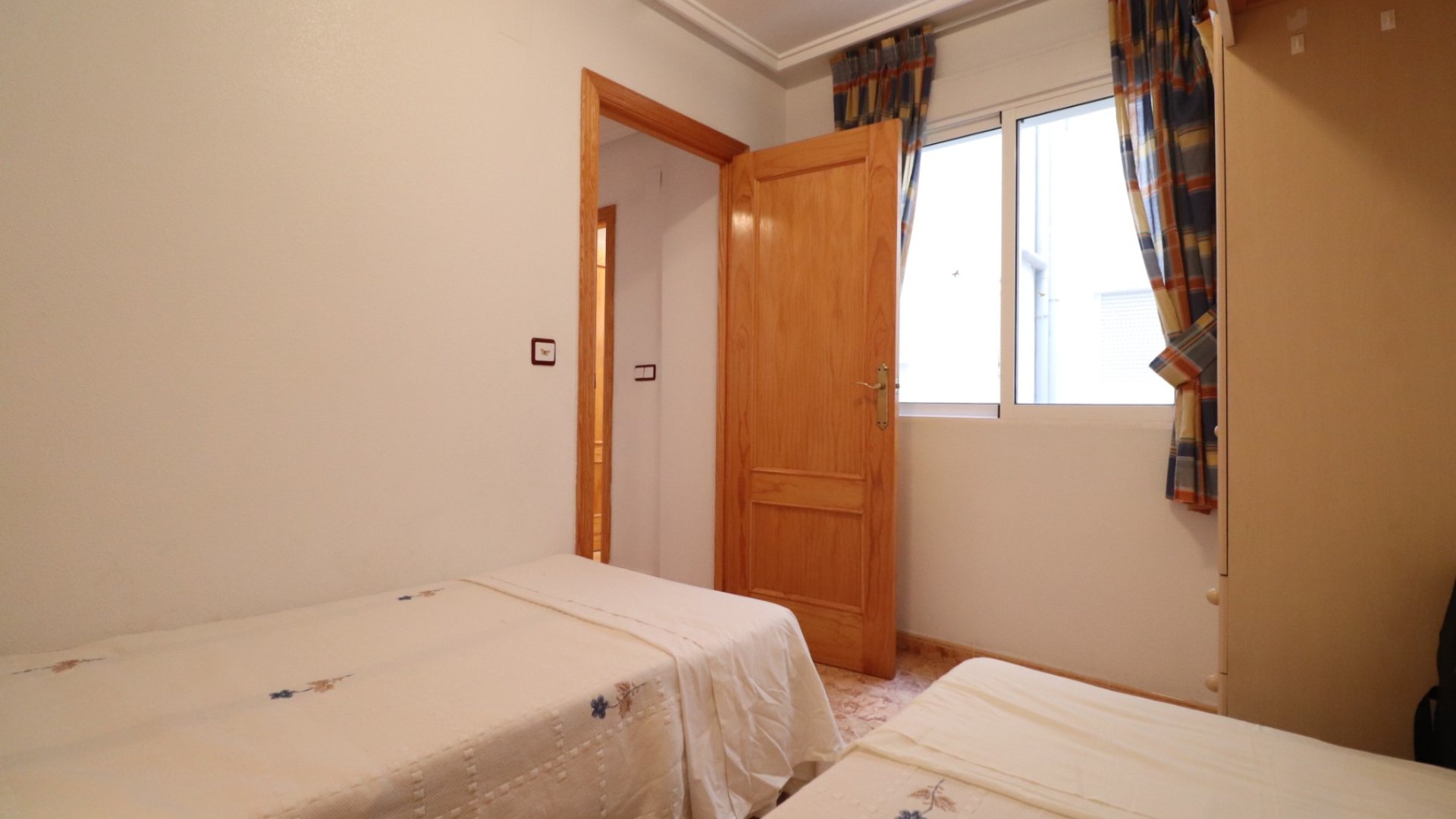 Reventa - Apartamentos -
Torrevieja