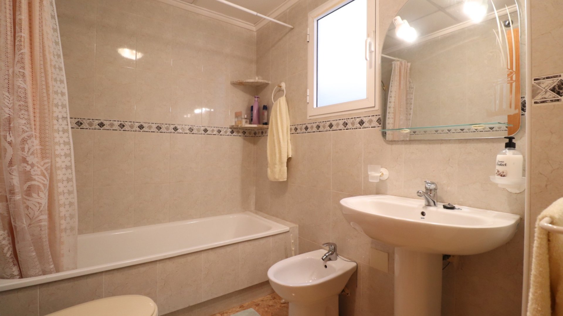 Reventa - Apartamentos -
Torrevieja