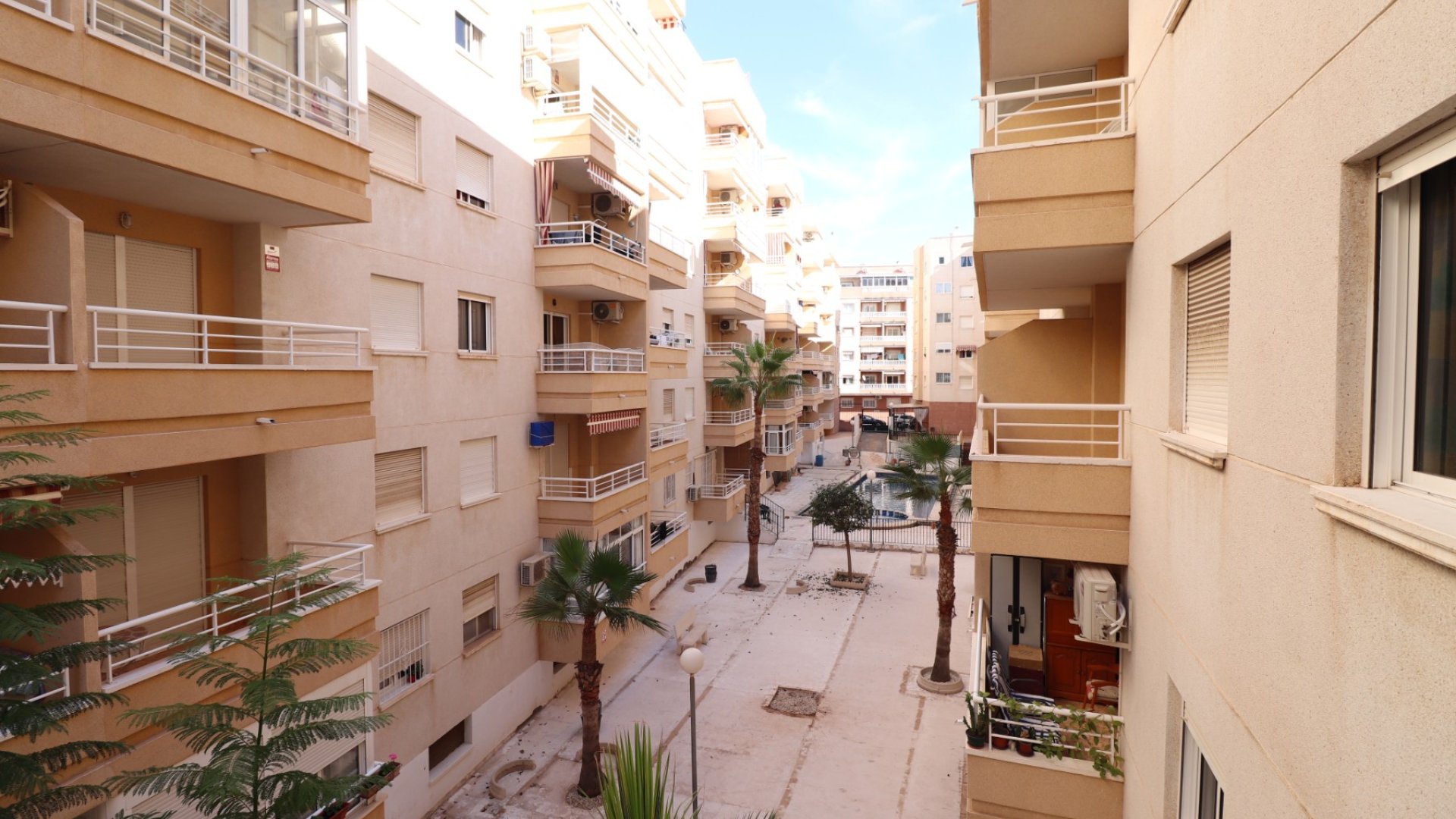 Reventa - Apartamentos -
Torrevieja