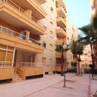 Reventa - Apartamentos -
Torrevieja