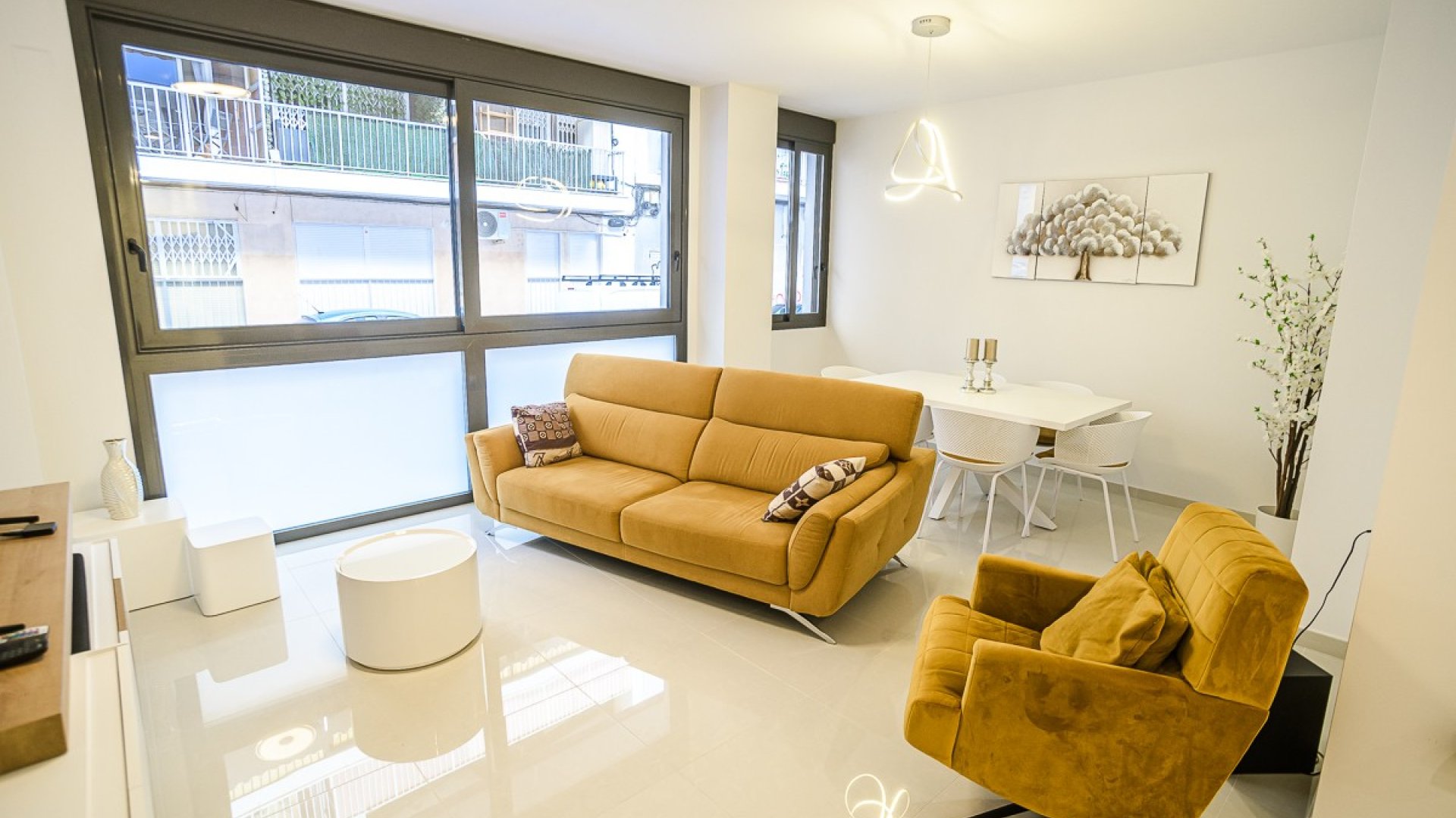 Reventa - Apartamentos -
Torrevieja