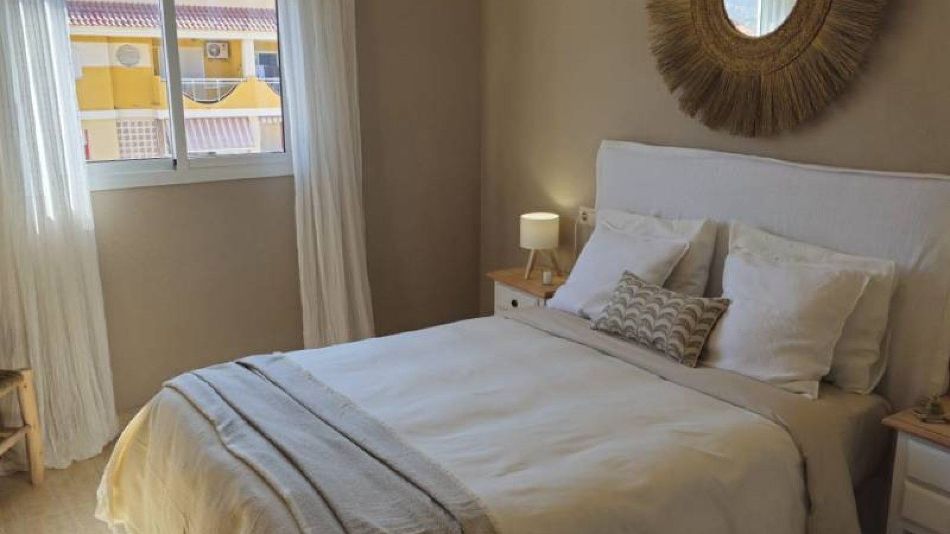 Reventa - Apartamentos -
Villajoyosa - Playa Torres