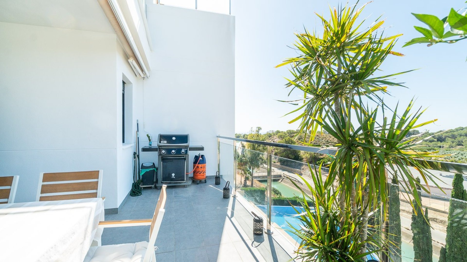 Reventa - Apartamentos -
Villamartín - La fuente