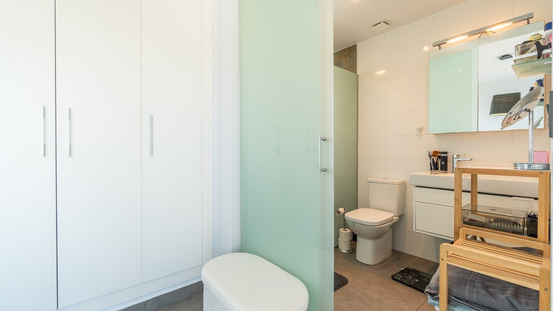 Reventa - Apartamentos -
Villamartín - La fuente