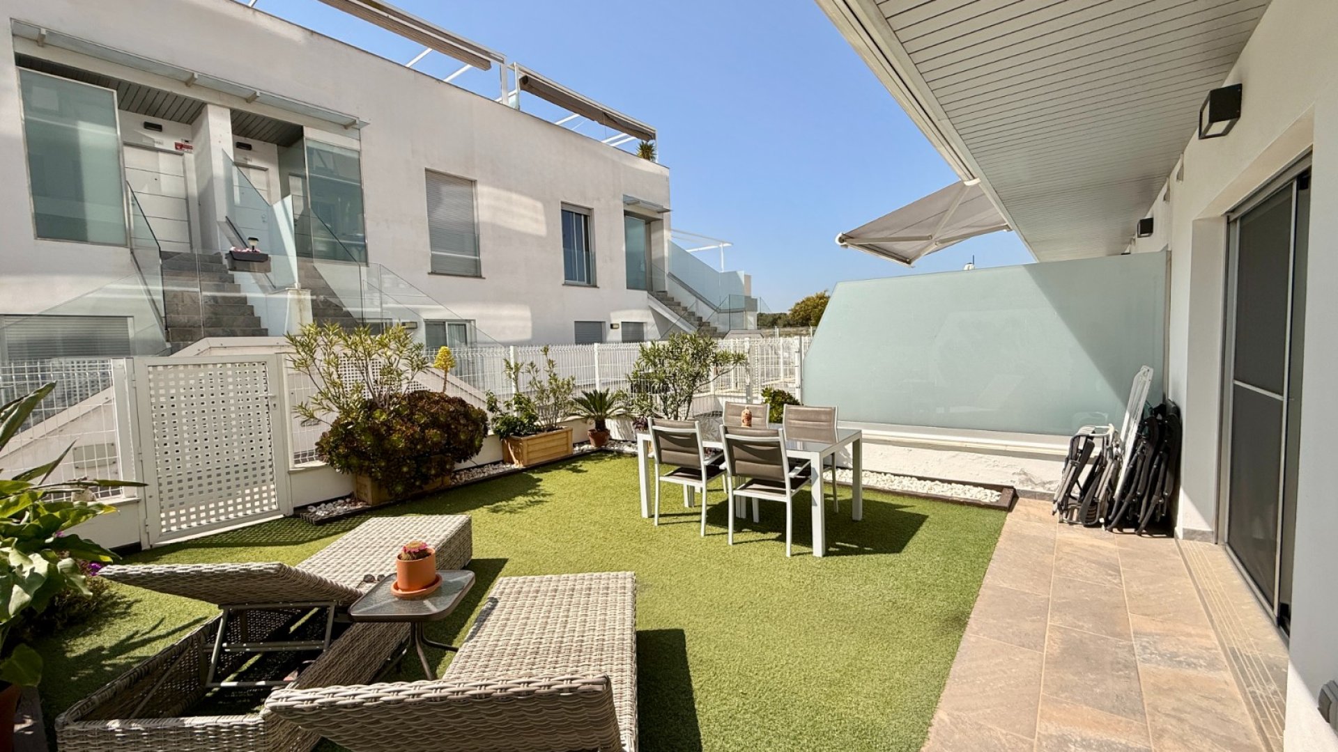 Reventa - Apartamentos -
Villamartín - Las Filipinas