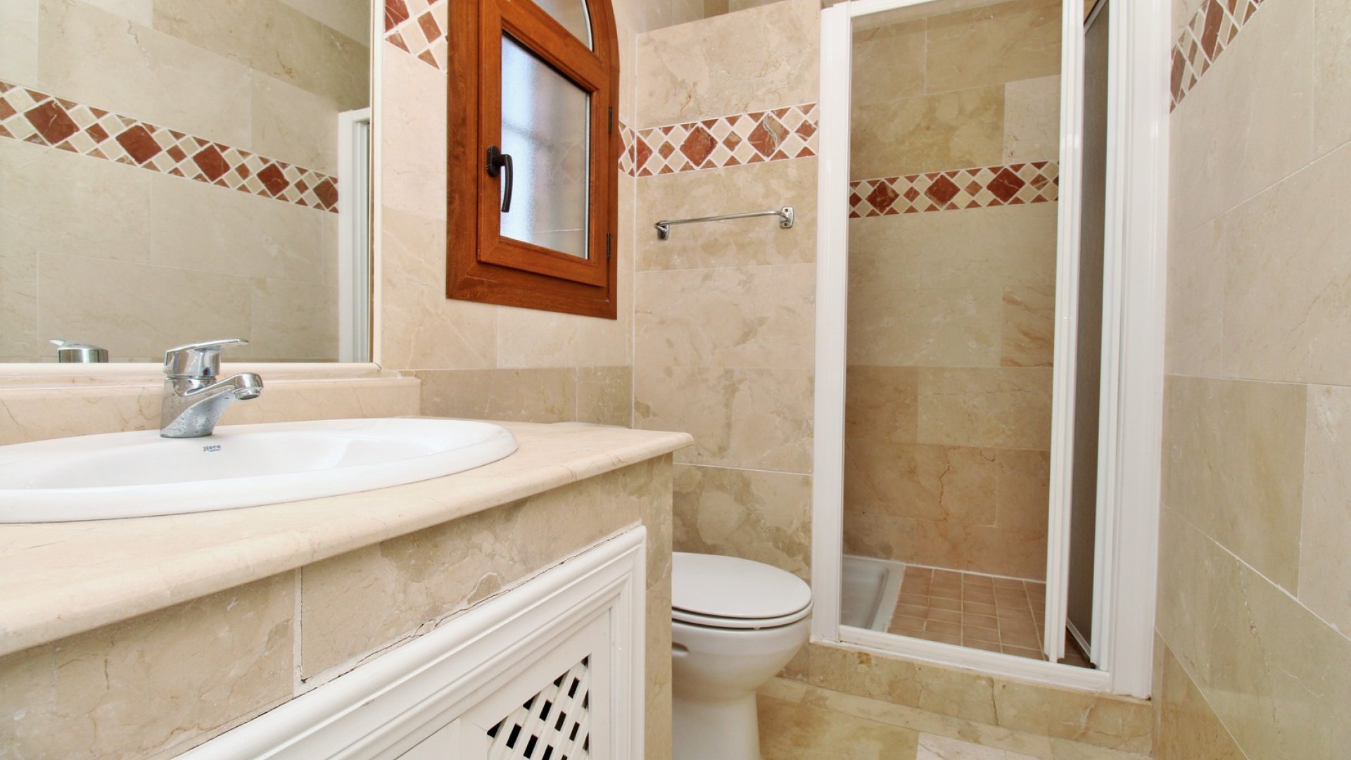 Reventa - Apartamentos -
Villamartín - PAU 8