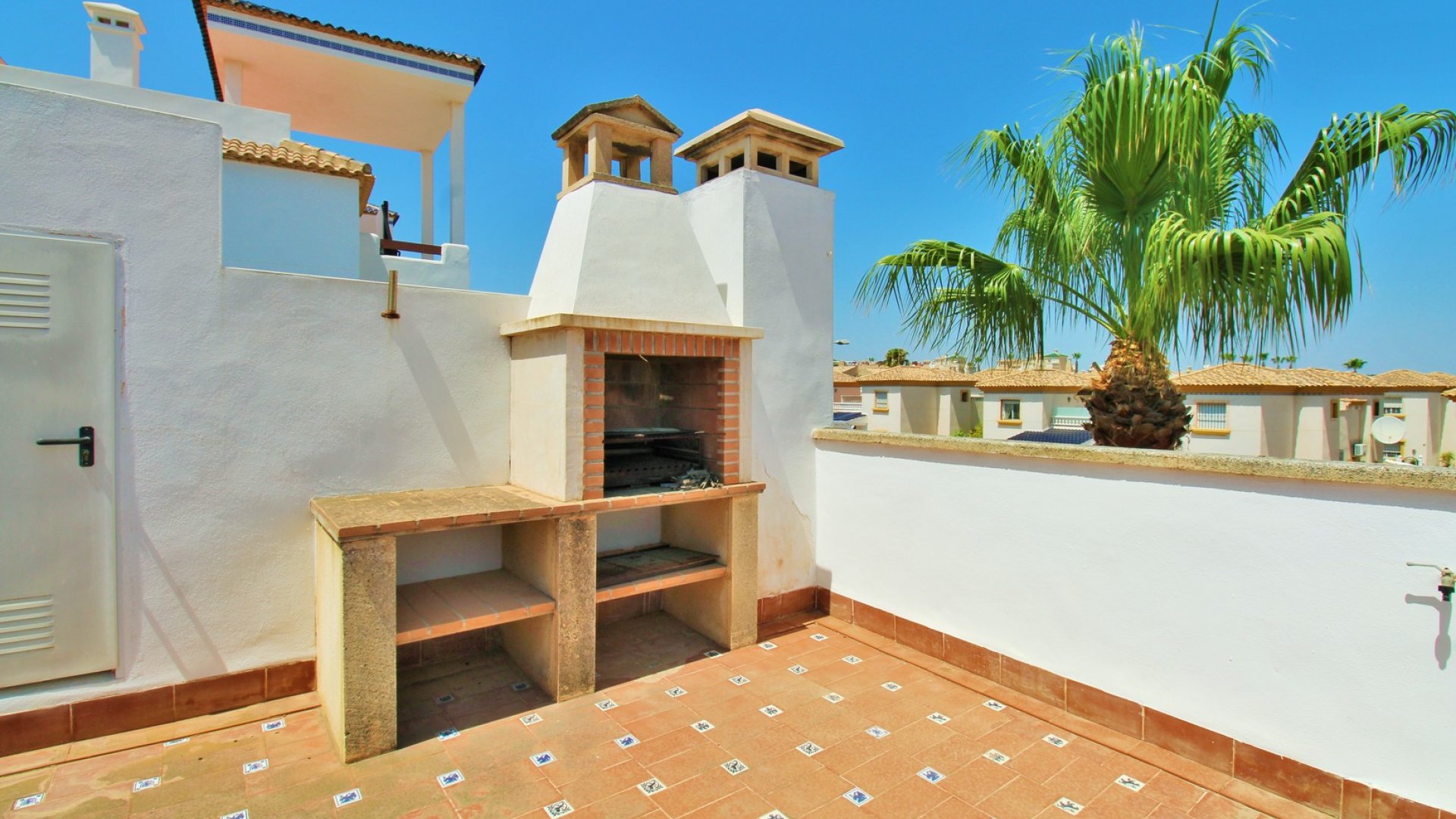 Reventa - Apartamentos -
Villamartín - PAU 8