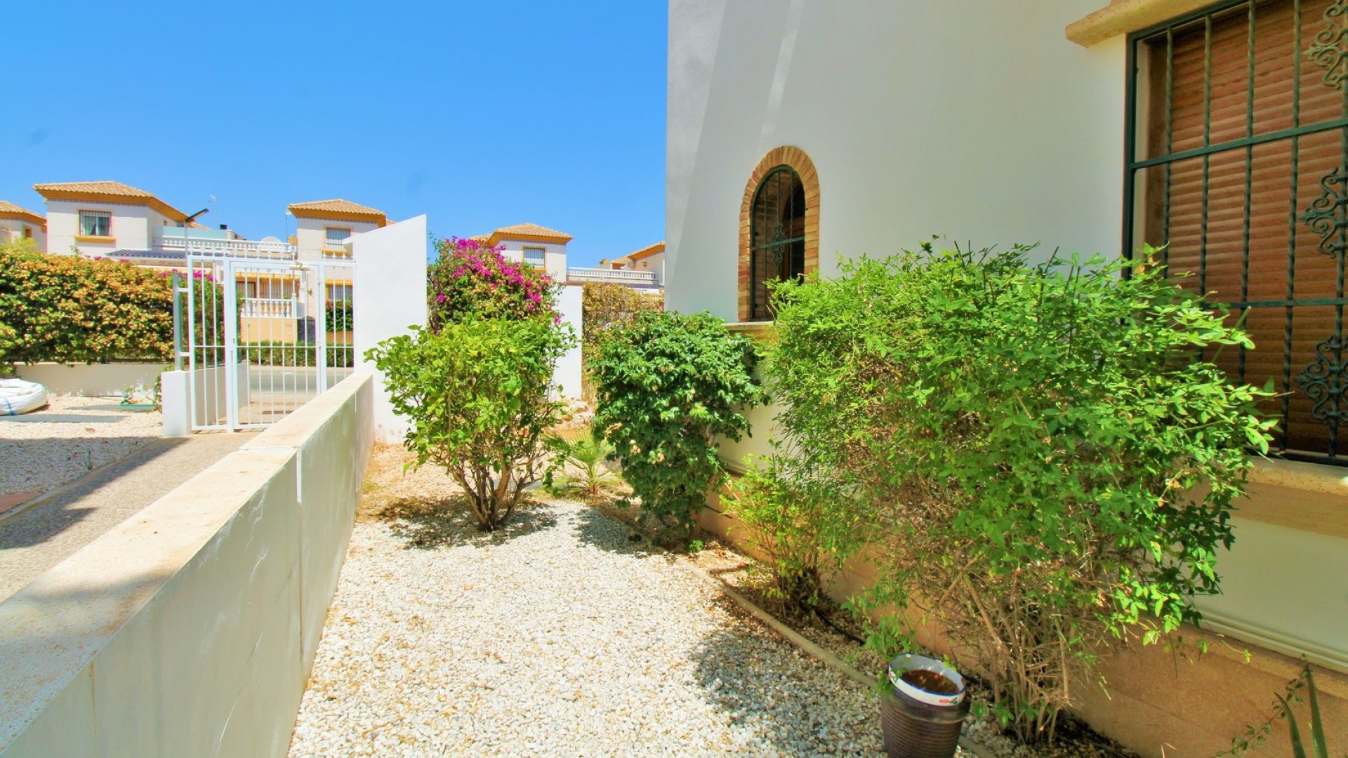 Reventa - Apartamentos -
Villamartín - PAU 8