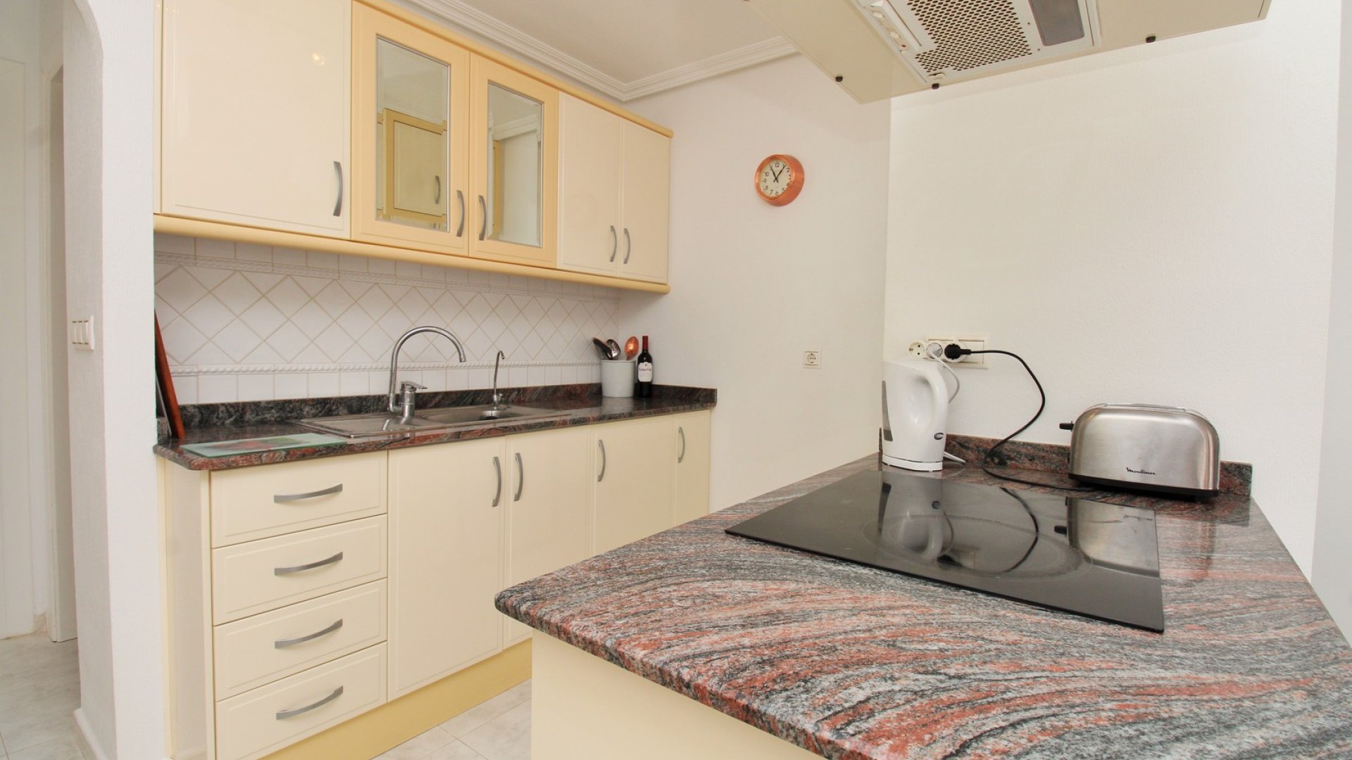 Reventa - Apartamentos -
Villamartín - PAU 8