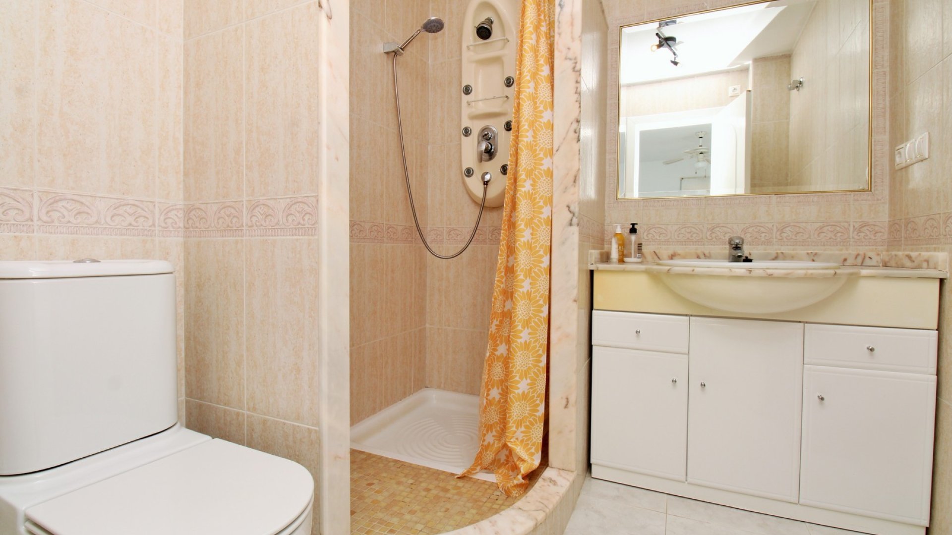 Reventa - Apartamentos -
Villamartín - PAU 8