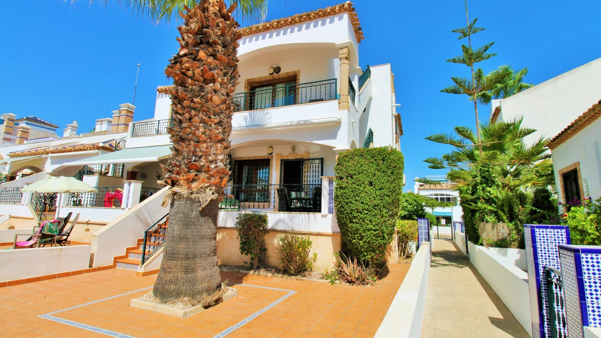 Reventa - Apartamentos -
Villamartín - PAU 8