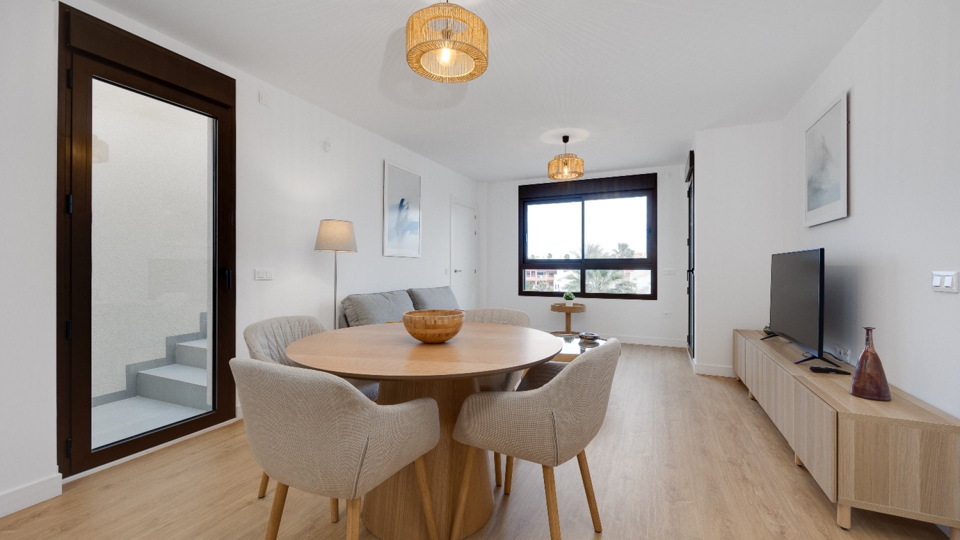 Reventa - Apartamentos -
Villamartín - PAU 8