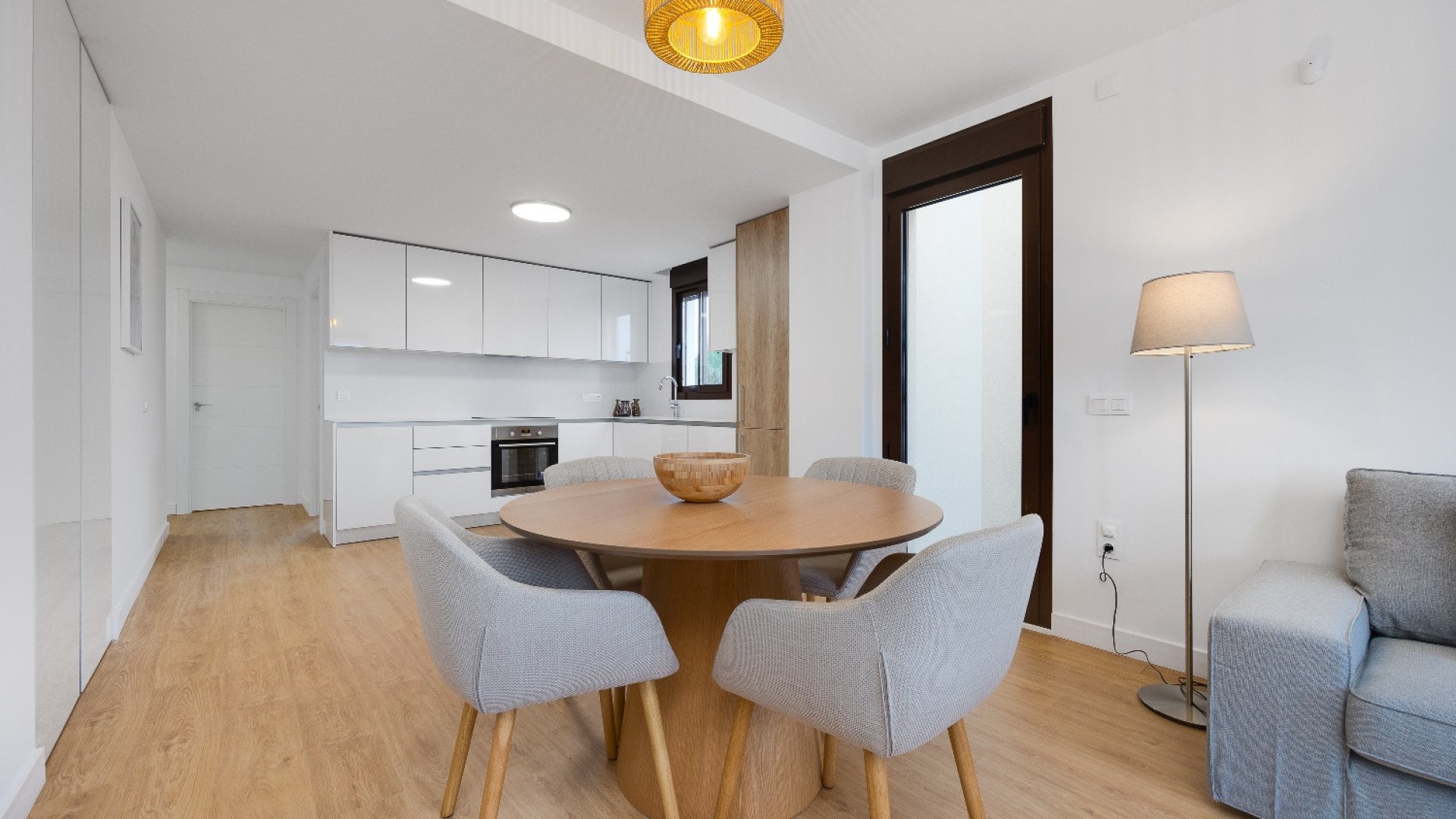 Reventa - Apartamentos -
Villamartín - PAU 8