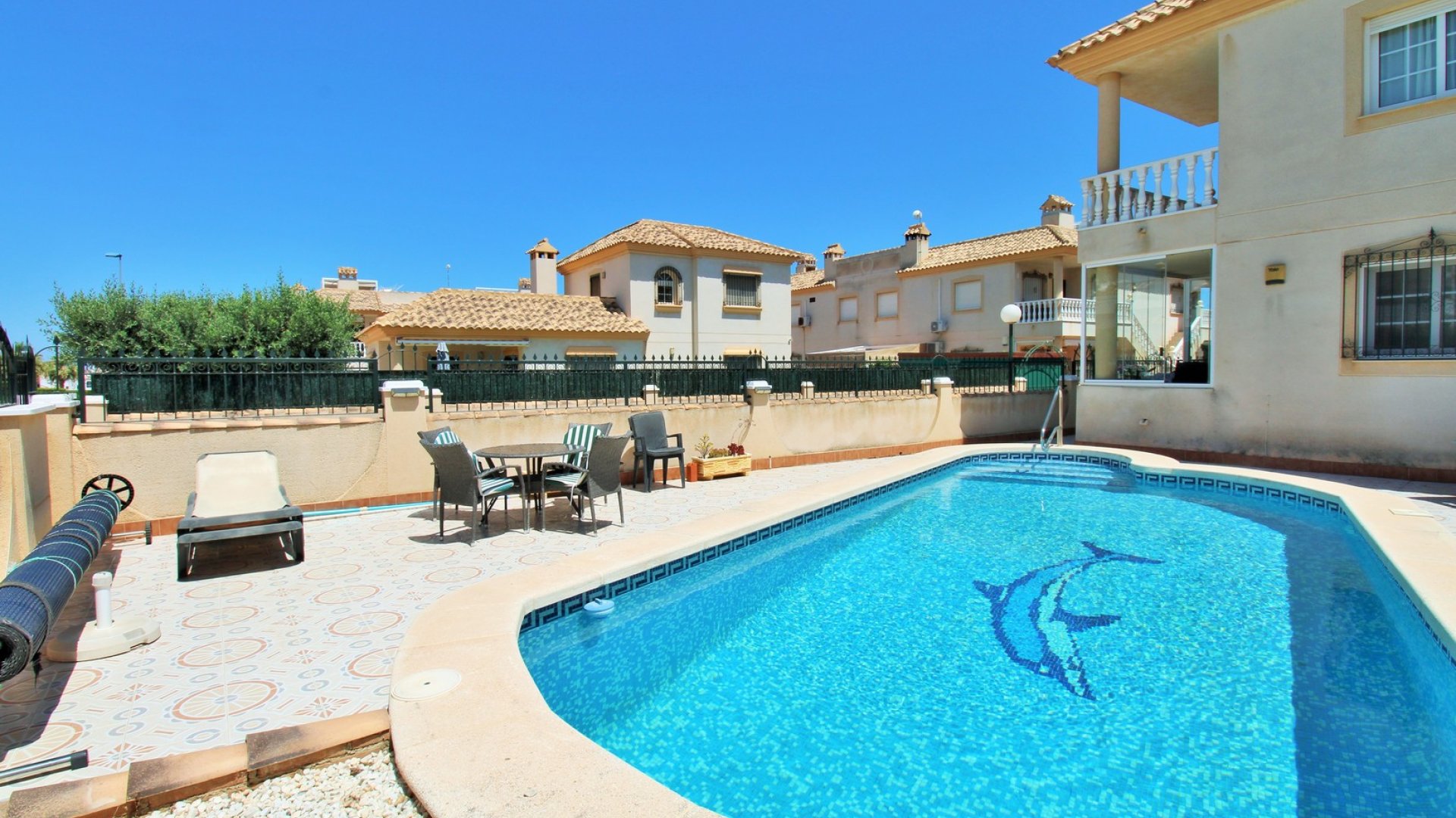 Reventa - Apartamentos -
Villamartín - PAU 8