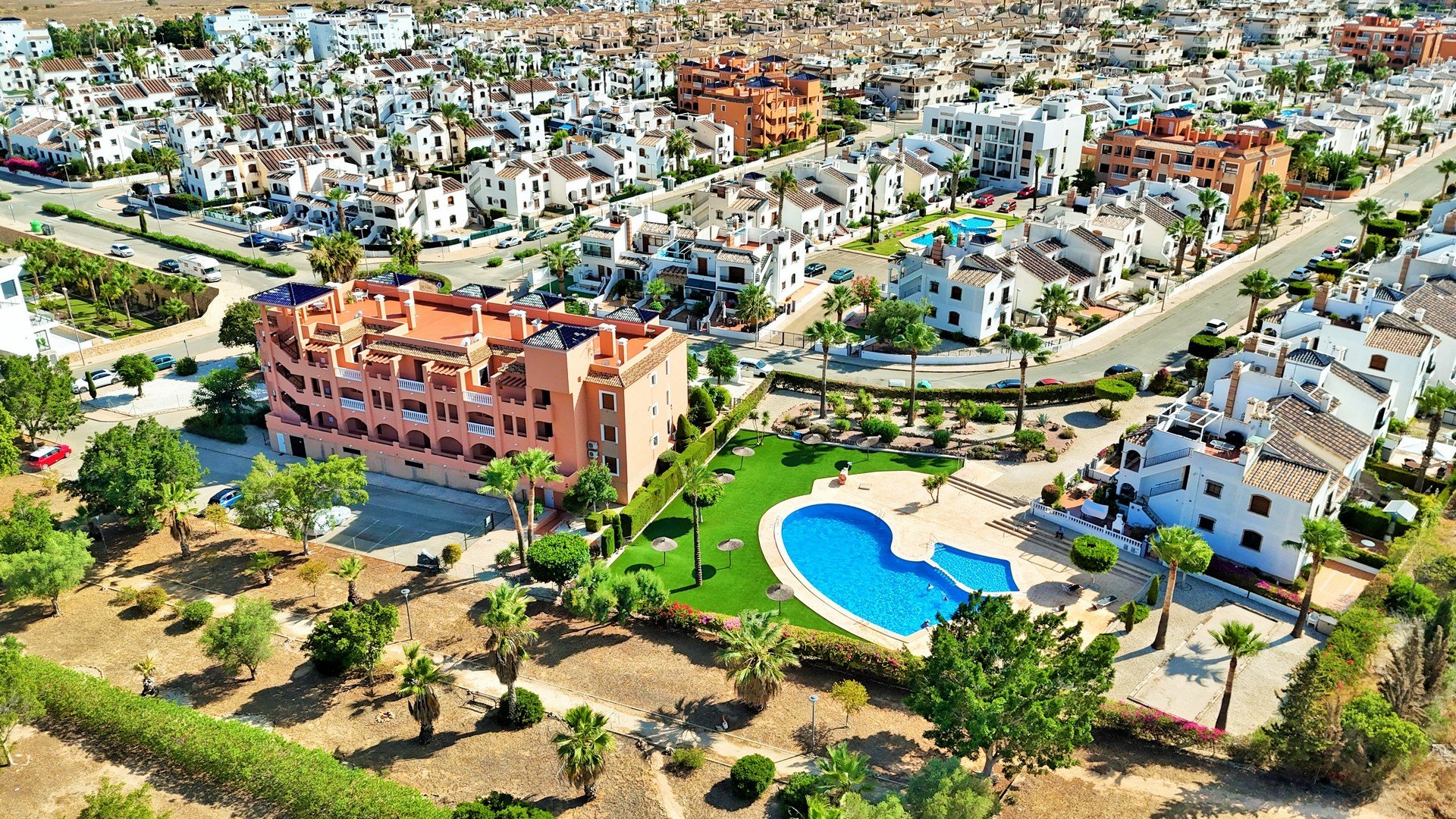 Reventa - Apartamentos -
Villamartín - PAU 8