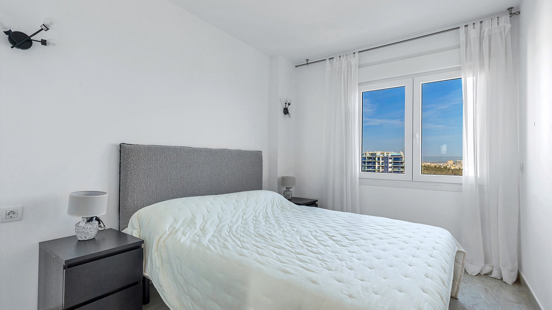 Reventa - Ático -
Torrevieja - Punta Prima